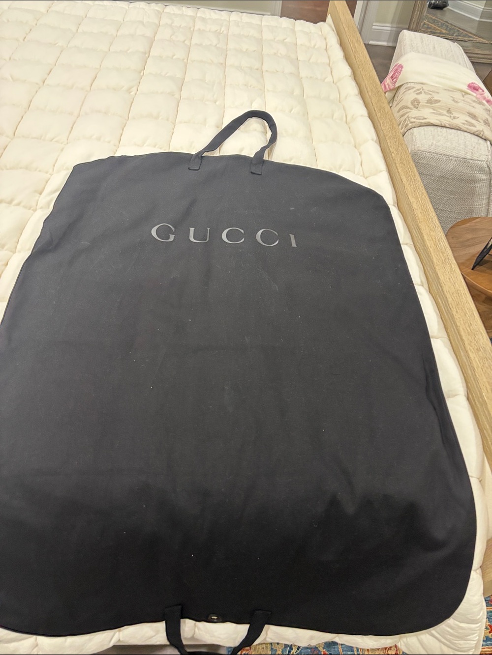 Gucci Black Garment Cover zipper up travel bag and velvet Gucci hanger